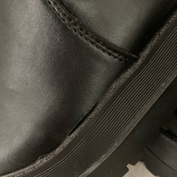 Boots - Picture 3 of 10